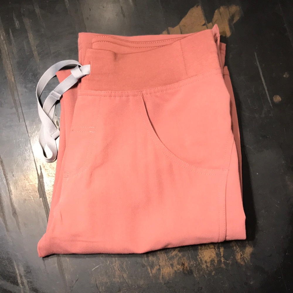 SOLD OUT FIGS XXS Mauve Straight Leg Scrub Pants